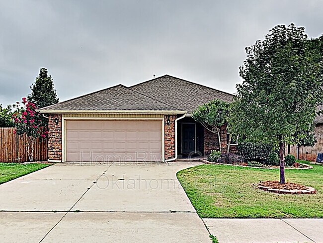 Building Photo - 2408 SE 10th Pl