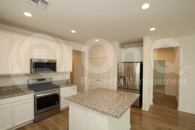 Building Photo - 35136 N Magnette Way