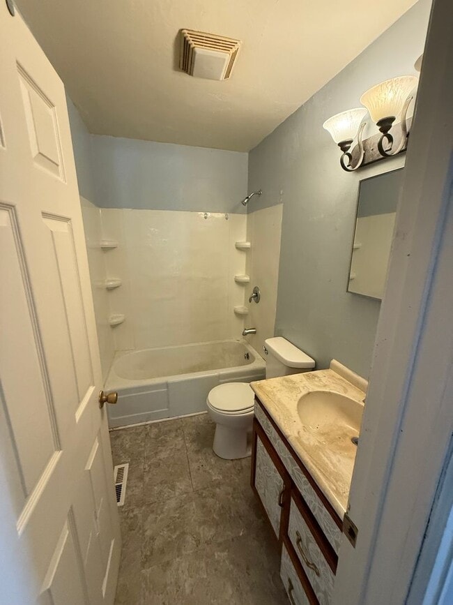 Building Photo - 1 bed 1 bath home