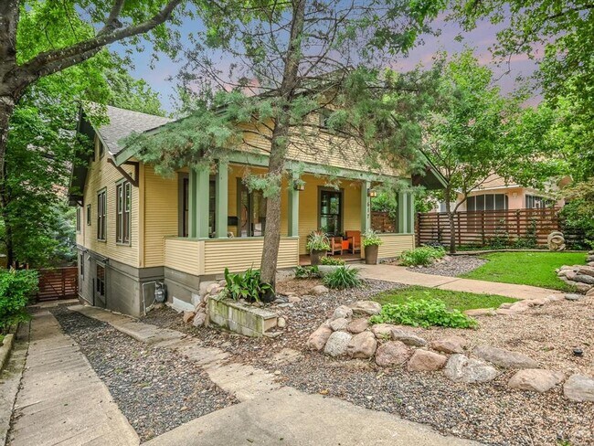 Foto del edificio - 617 Oakland Ave