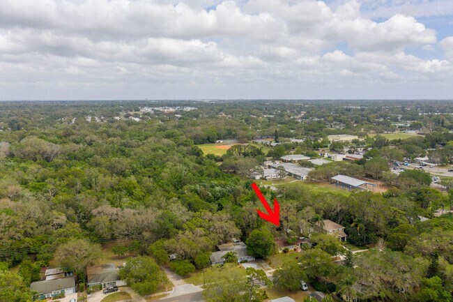 Foto del edificio - 3/2 + Bonus Flex Space- OLD FLORIDA LIVING...