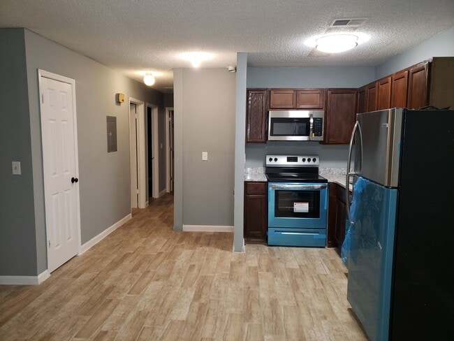 Building Photo - 5656 Heron Ct