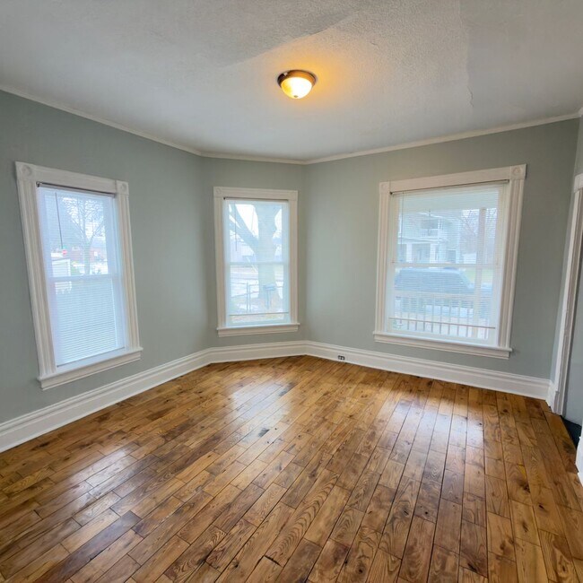 Foto del edificio - 1555 Broadway Ave NW