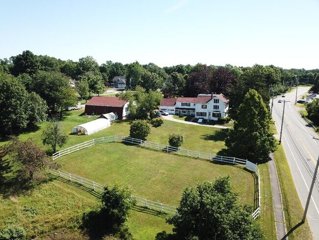 Foto del edificio - 55 Haverhill Rd