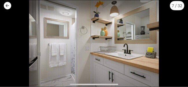 Foto del edificio - 75-5776-5776 Kuakini Hwy