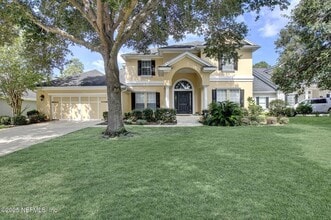 Building Photo - 1761 Highland View Dr