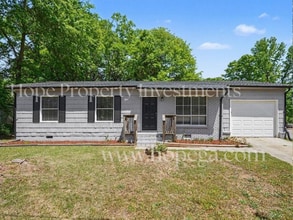 Building Photo - 4 Midland Park Ln