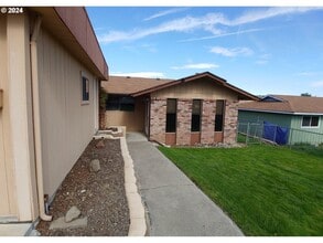 Building Photo - 1209 Zeta Ct