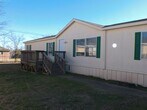 Foto principal - Spacious 4-Bedroom Home in Convenient Loca...