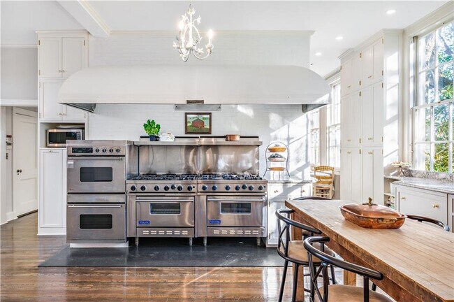 Foto del edificio - 115 Narragansett Ave