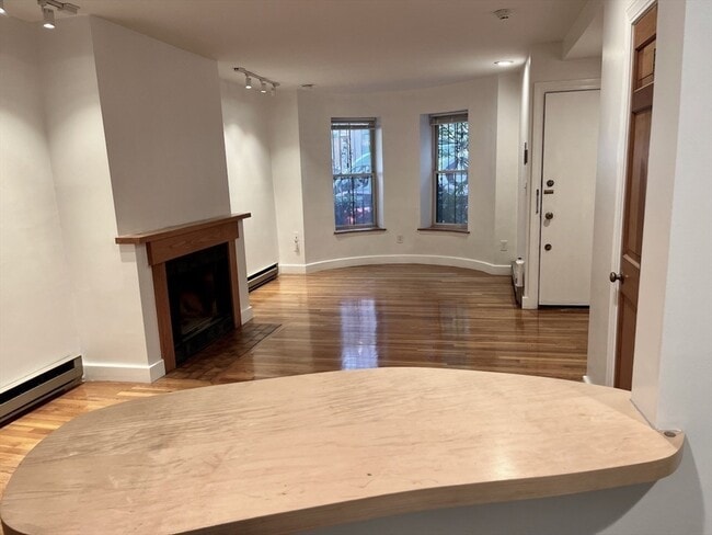 Foto del edificio - 236 W Canton St