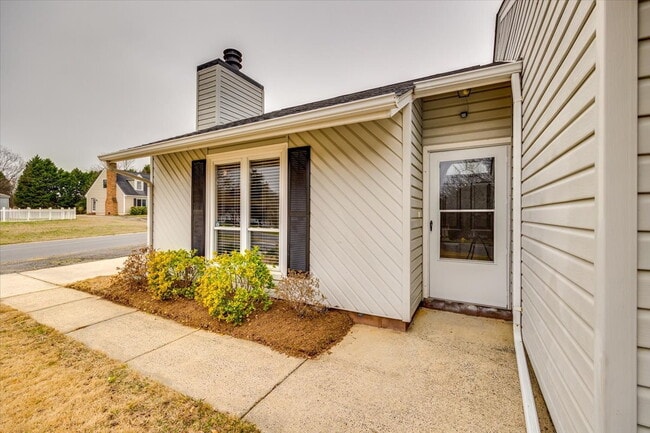 "Fully Furnished Charming 3-Bedroom Home i... - "Fully Furnished Charming 3-Bedroom Home i...