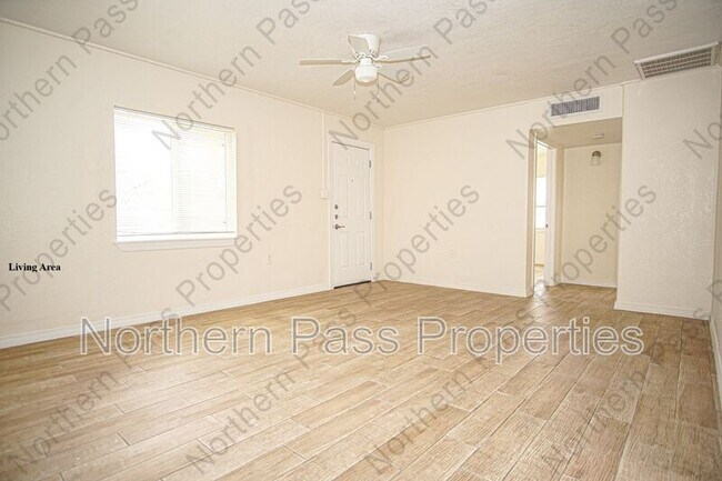 Foto del edificio - 601 Lafayette Dr