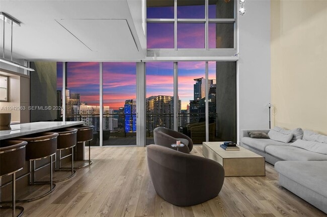 Foto del edificio - 90 SW 3rd St