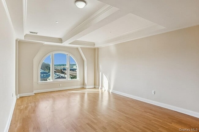 Foto del edificio - 225 Stanley Ave