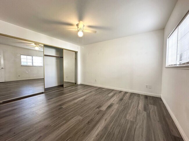 Building Photo - Fantastic Condo