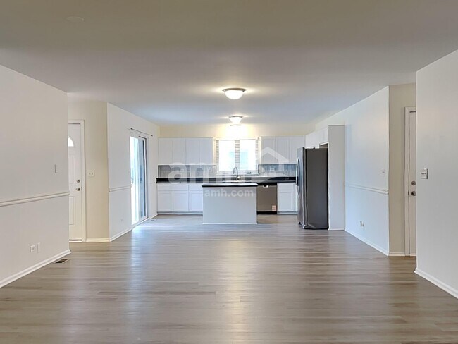 Foto del edificio - 2012 Primrose Dr