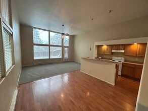 Building Photo - 2707 E 36th Ave