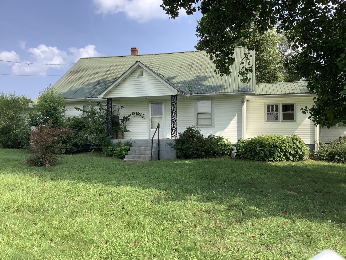 Primary Photo - 242 Double Springs Rd