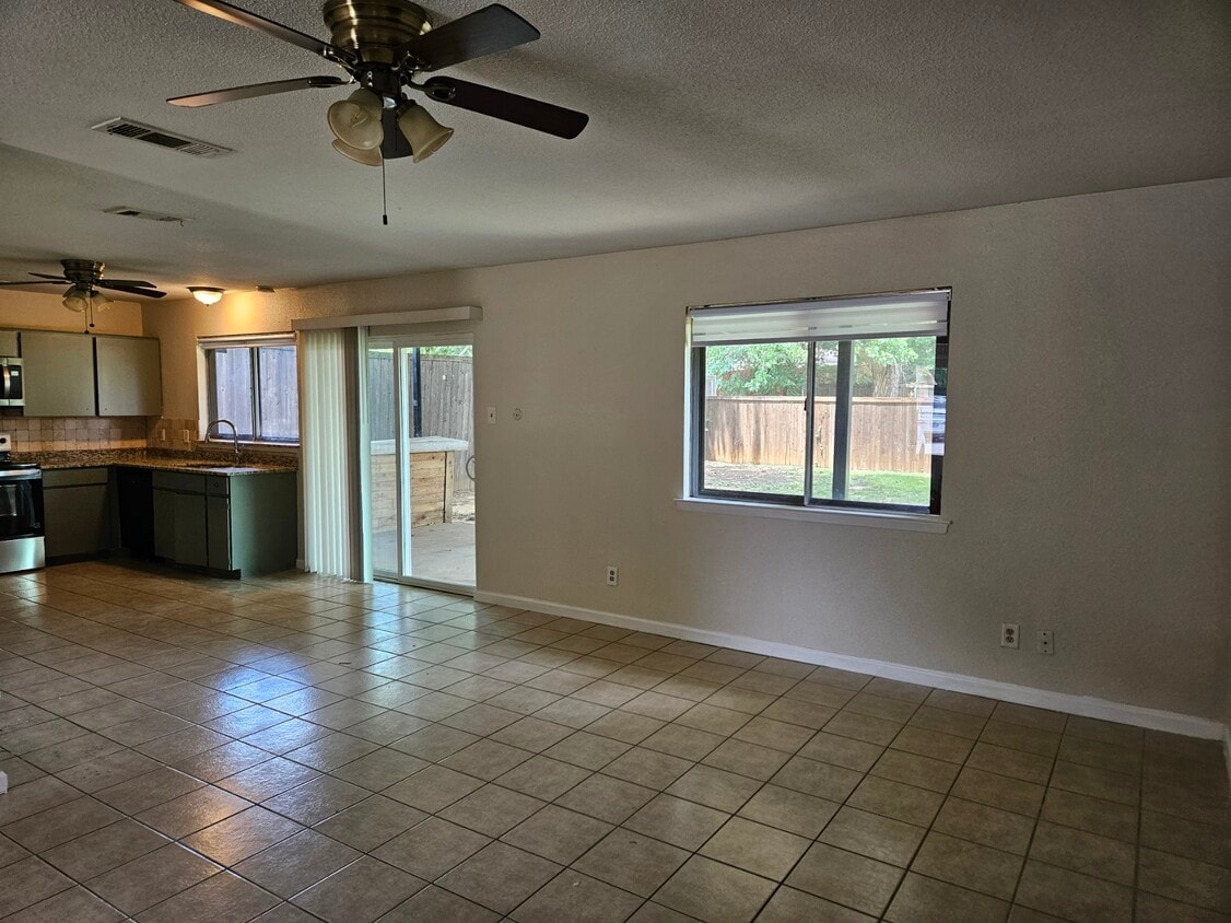 Foto principal - 611 Dewberry Dr
