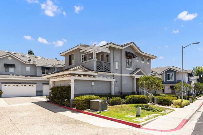 Foto del edificio - Welcome home to this cozy 2 bedroom townho...