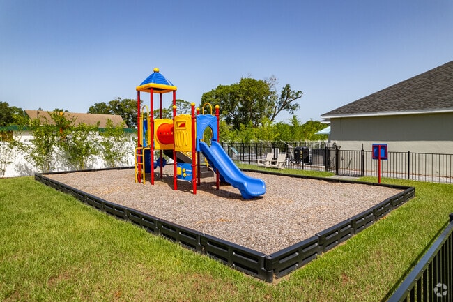 4 BR, 2 BA -1,844SF - Reserve at Hillview
