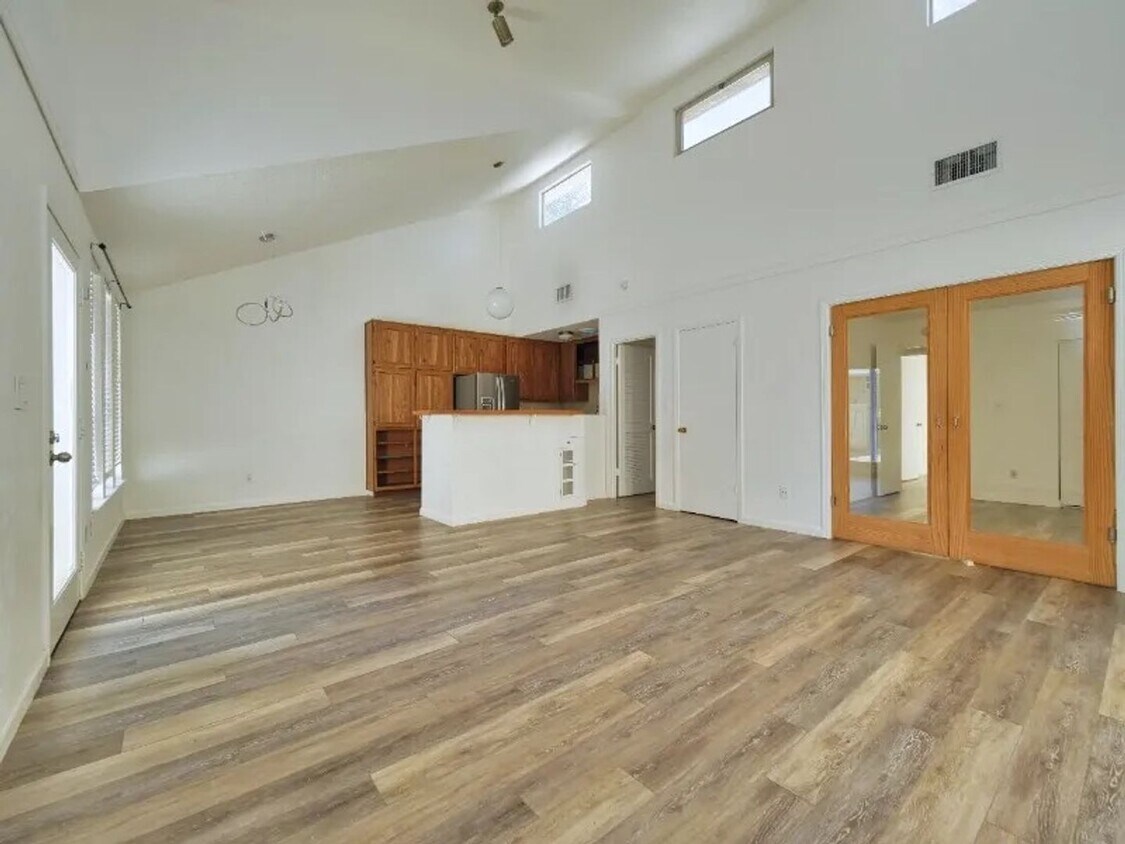 Building Photo - Spacious 3/2 Home in Davis Green Meadows n...
