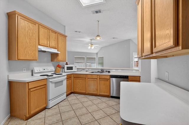 Building Photo - 5108 Geranium Ct