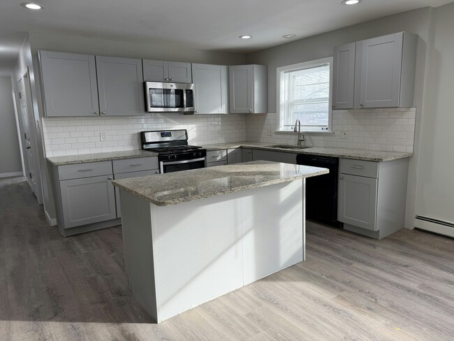 Foto del edificio - 5358 S Narragansett Ave