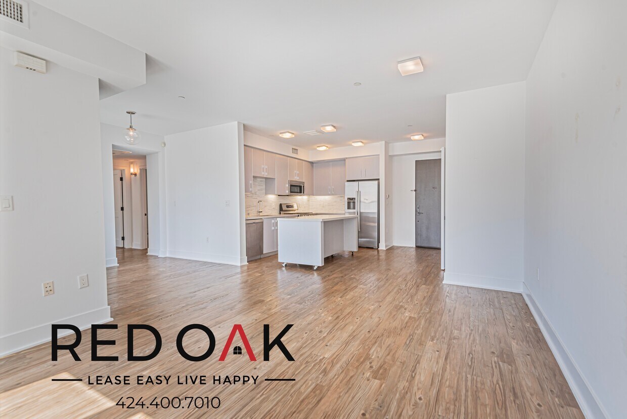 Foto principal - 1168 S Barrington Ave