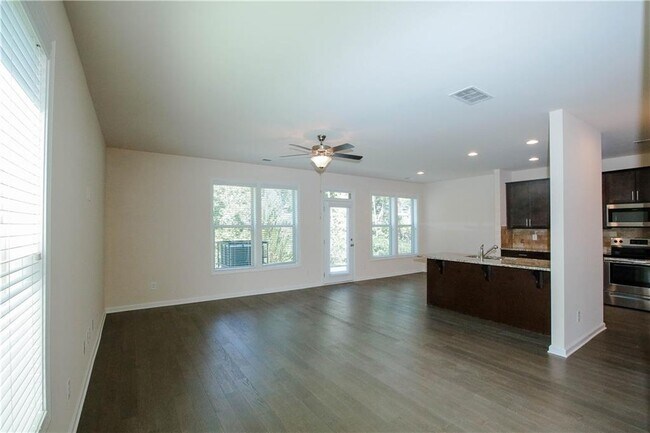 Foto del edificio - 4295 Almanor Cir