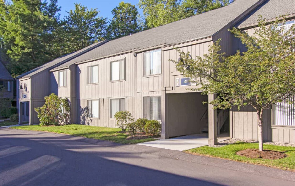 Building Photo - 54 Woodlake Rd