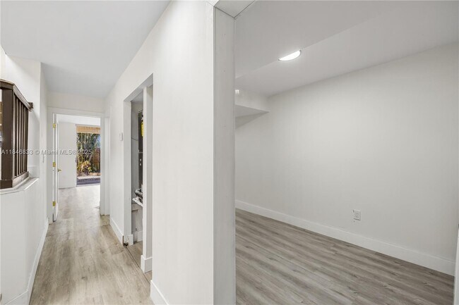 Building Photo - 3860 W 10th Ct