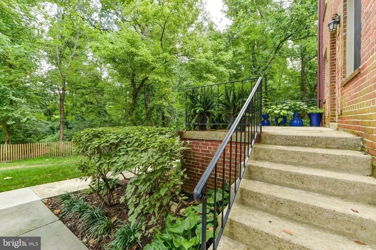 Foto principal - 2210 Washington Ave