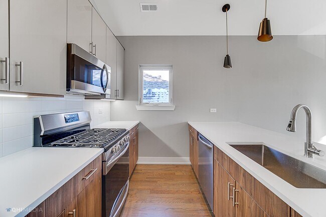 Photo - 1734 West Cullerton Street #3 Apartment