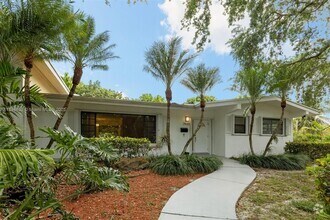 Building Photo - 7920 SW 132nd St