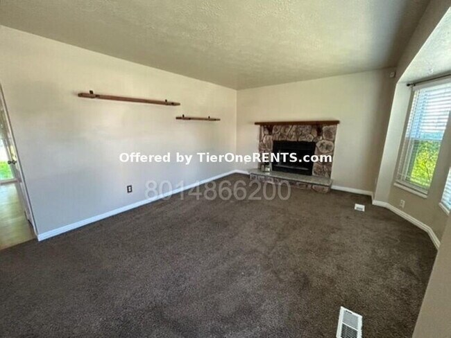 Foto del edificio - This property offers a NO DEPOSIT option available for qualified renters!