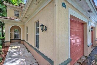 Building Photo - 2474 Centergate Dr