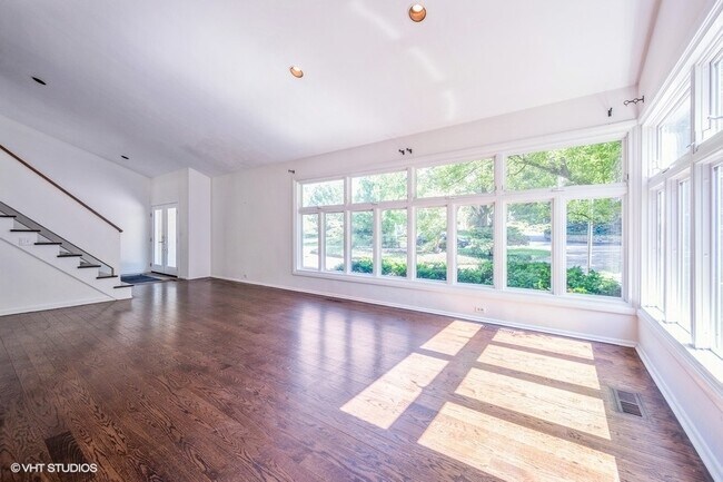 Foto del edificio - 558 Sunset Ln