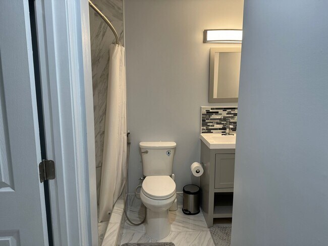 Baño completo 1 - 6164 Deer Ridge Trl