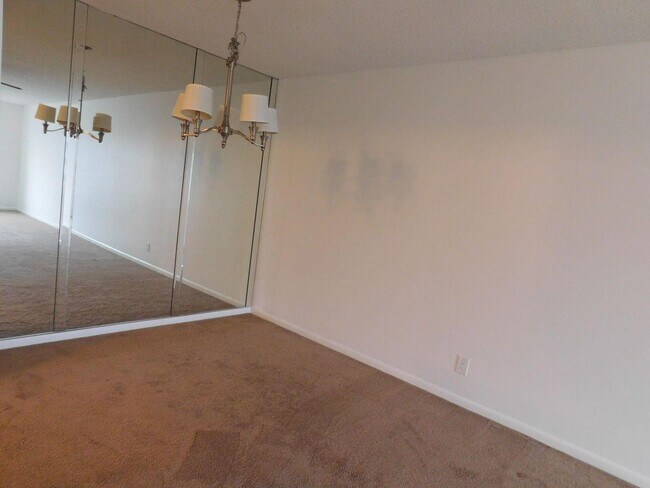 Foto del edificio - 125 Shore Ct
