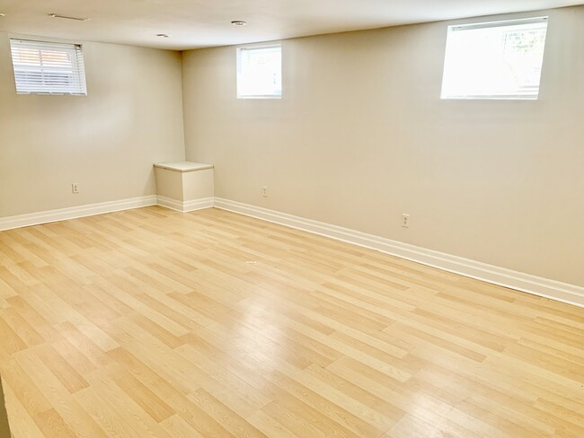 Sitting Area - 92 Willow St
