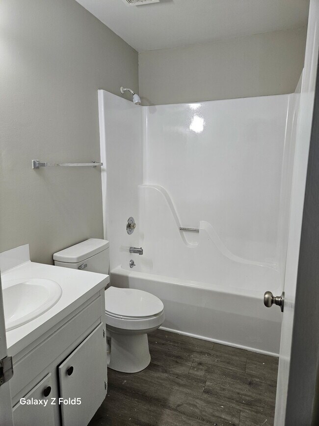 Foto del edificio - 200A Galilean Rd