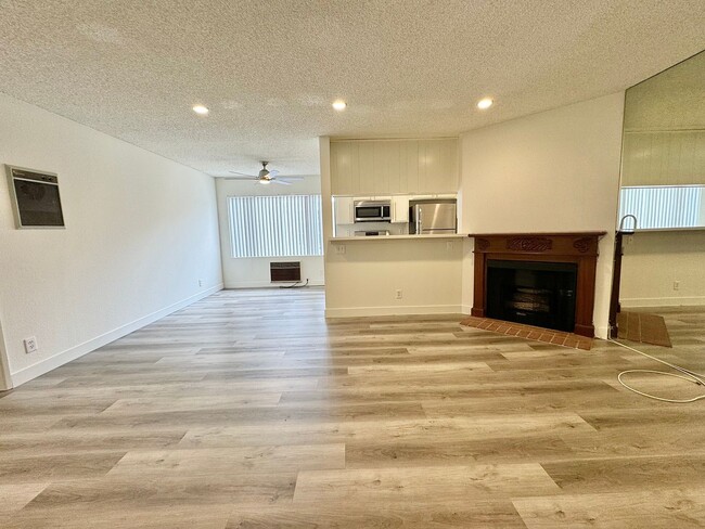 Building Photo - 3546 Hughes Ave