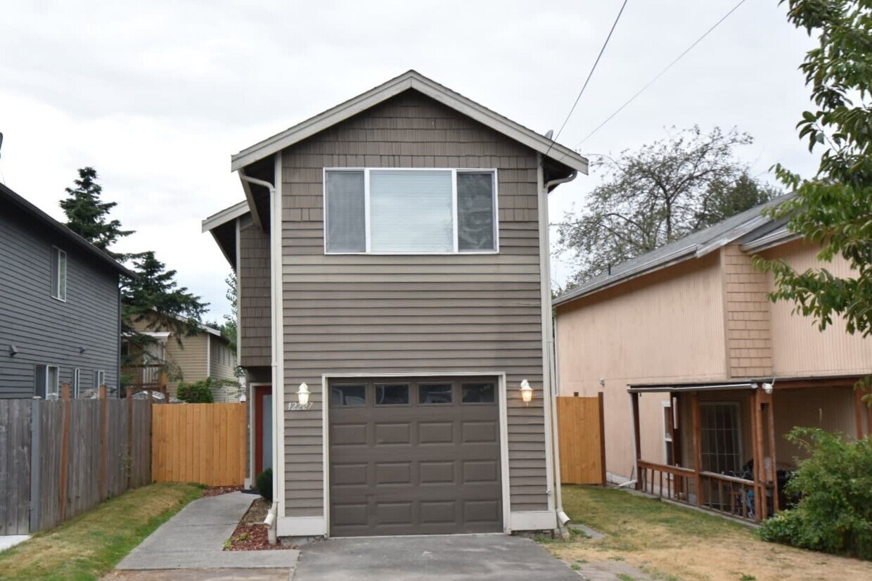 Primary Photo - 12227 47th Ave S