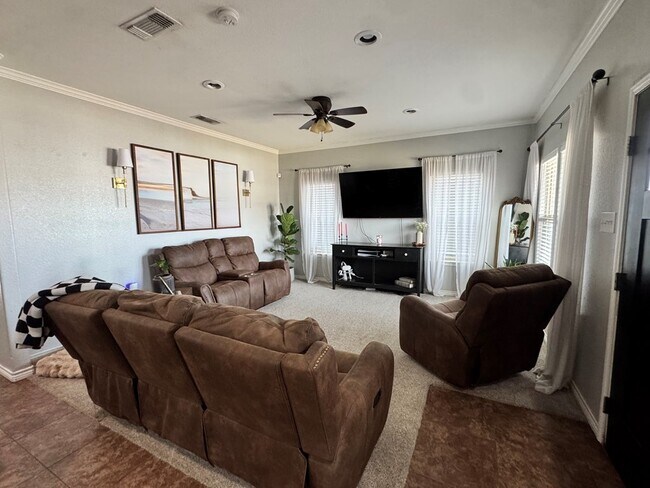 Foto del edificio - 405 NW 13th St