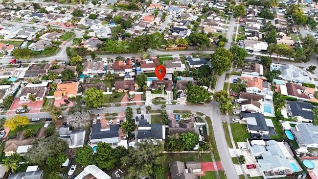 Foto del edificio - 19441 NW 59th Pl