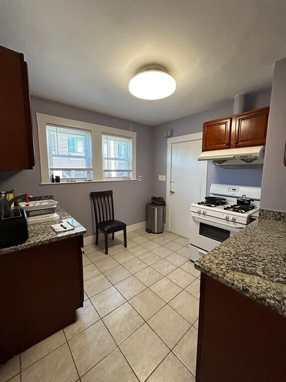 Building Photo - 72 Atlantic St