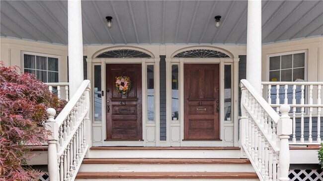 Building Photo - 43 Lyon St