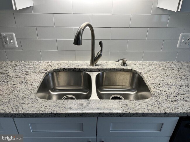 Foto del edificio - 2 Rosewood St